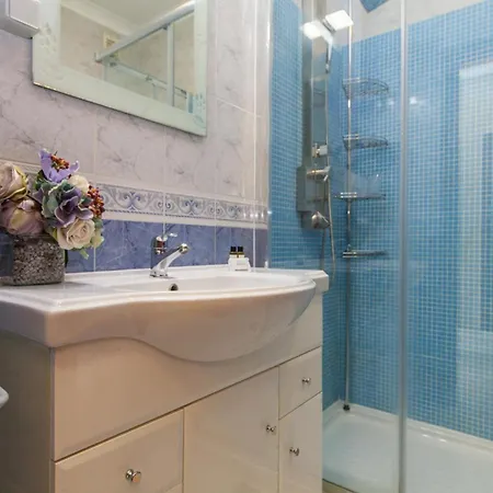 B102 - Sol Sol Lagos